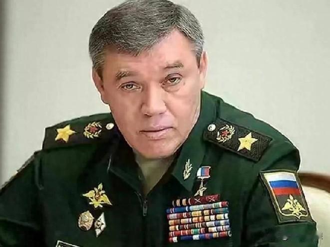 俄军总参谋长格拉西莫夫下达命令！俄军先头部队继续向乌克兰西部推进，剑指乌克兰