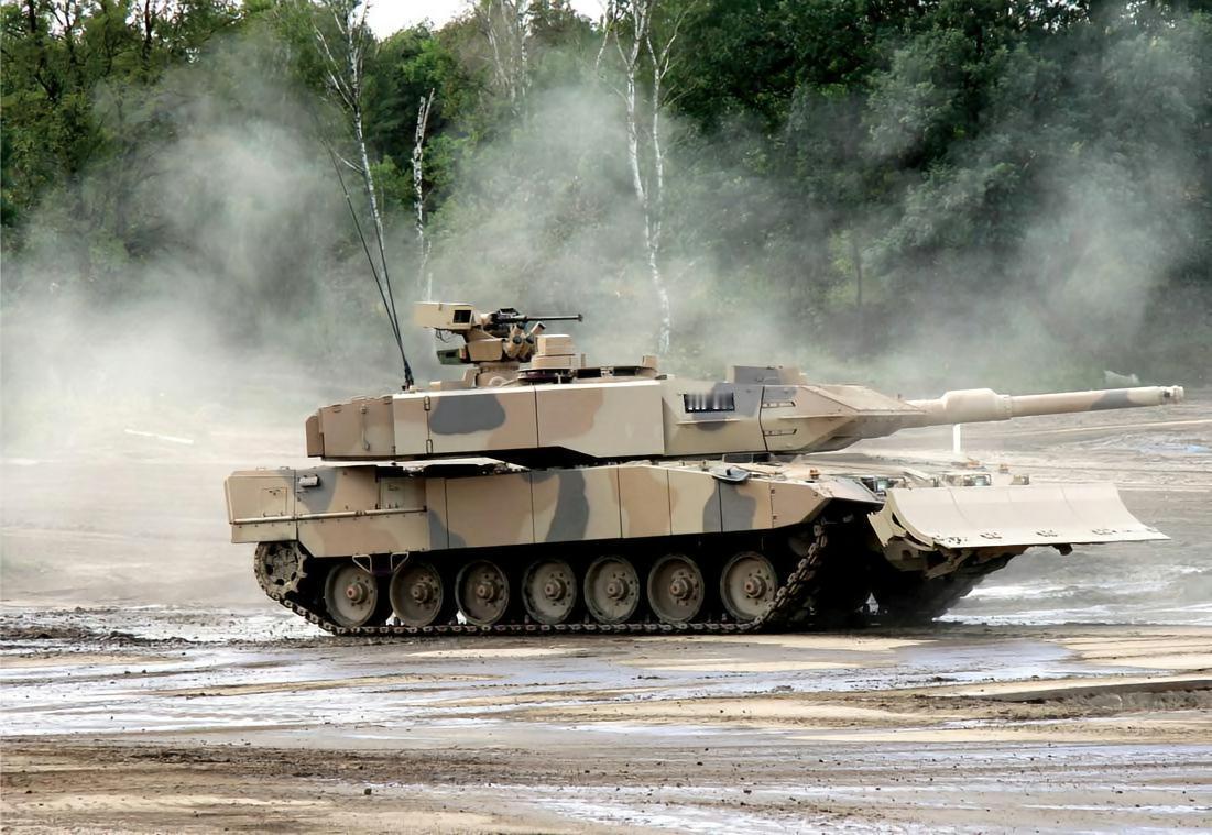 每天认识一件兵器德国“豹”2主战坦克“豹”2（Leopard2）是德国联邦国