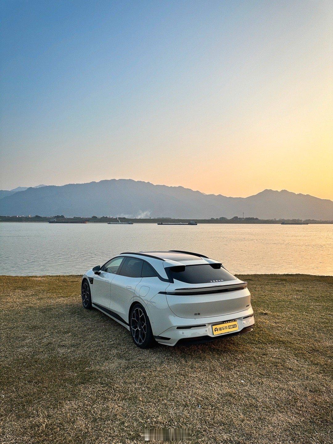 旅行车真的很美好它就是相比三厢轿车，更能描绘出那一幅美好生活的画面！肇庆·地平