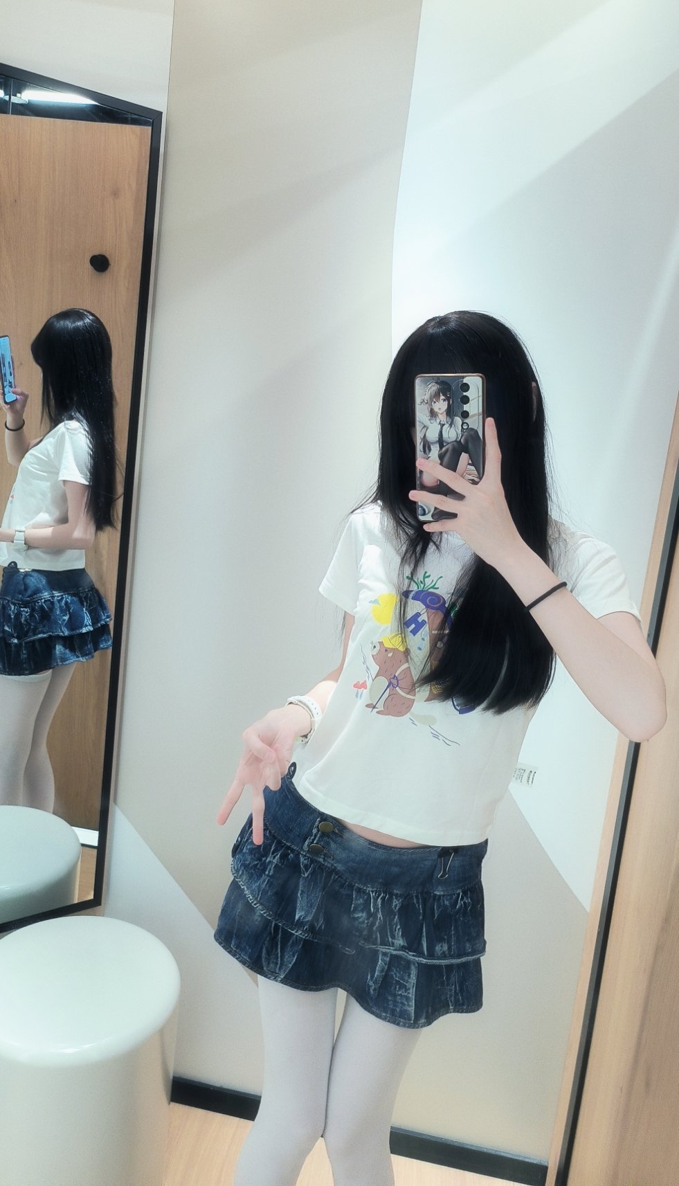 今天穿什么憨包在迪卡侬买了一件童装适合五到六岁孩童穿上挺合身​​​