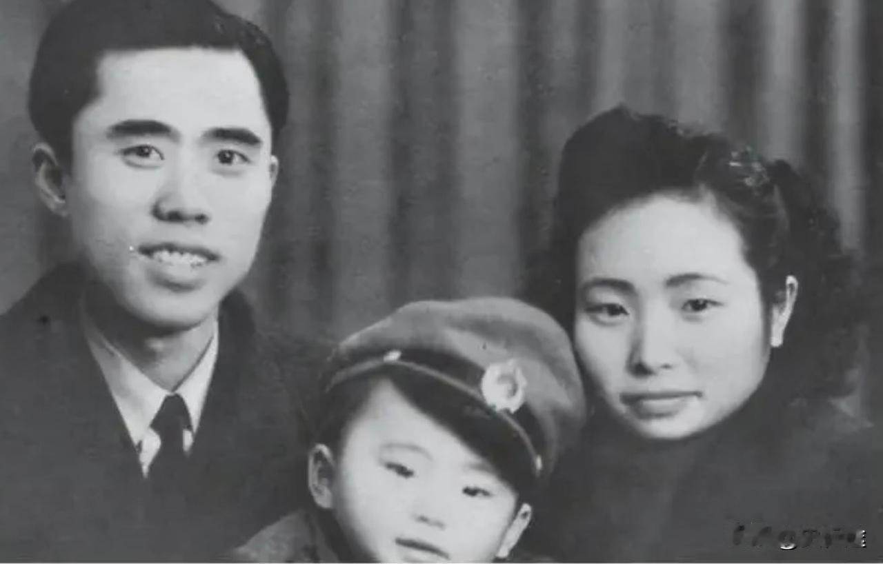 1965年，江姐之子彭云考中四川理科状元，他拒绝清华北大，执意要入哈尔滨军事工程