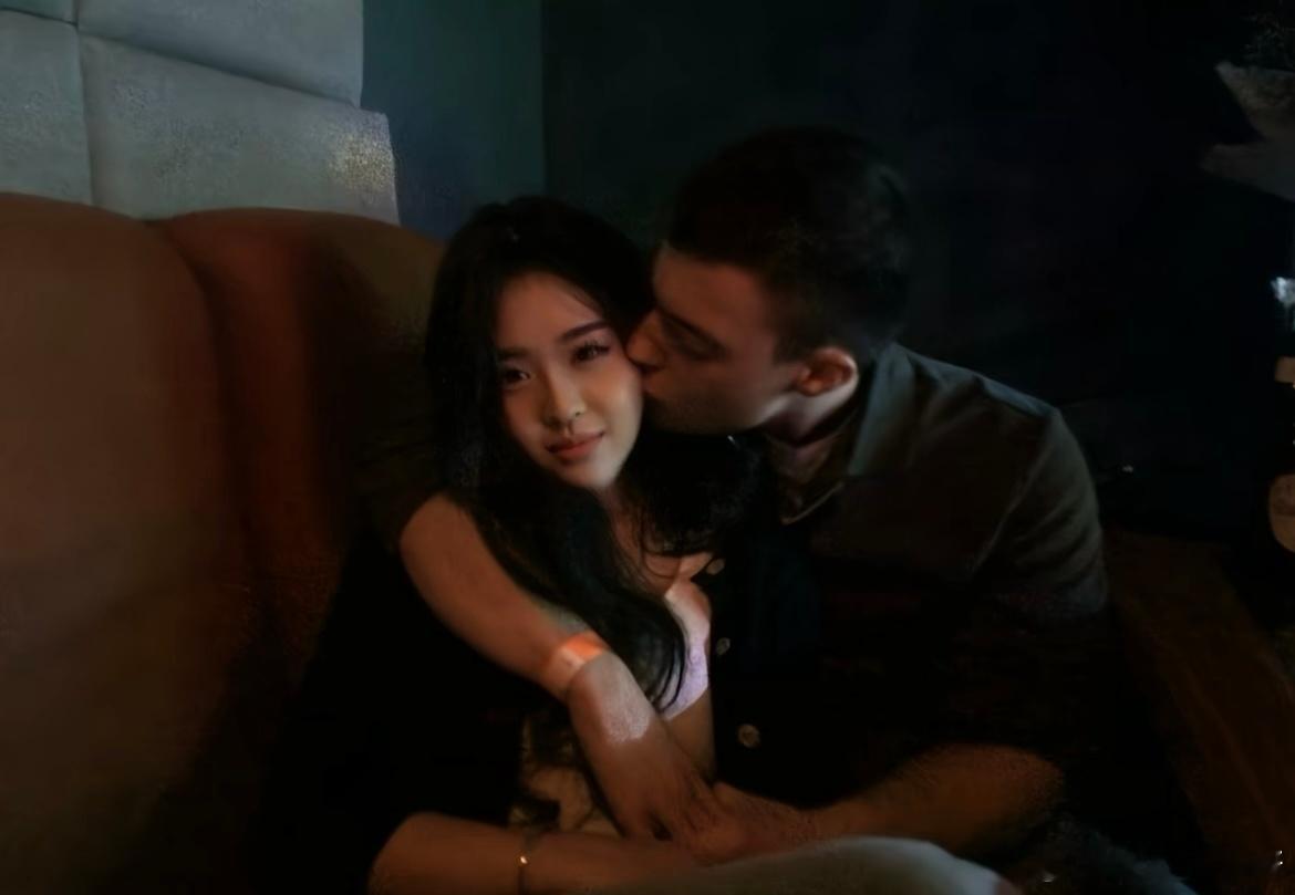 在无人的角落偷偷幸福