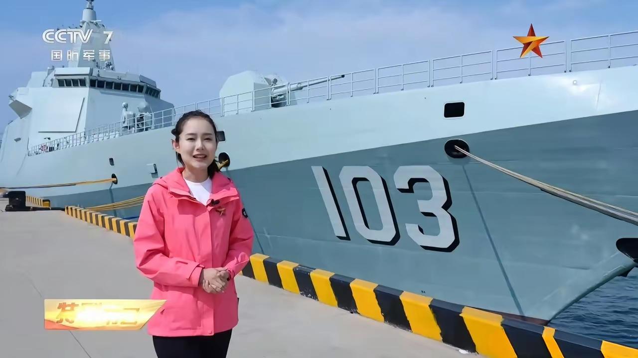 哈哈哈哈，之前常有网民吐槽咱军记摄影作品不够高大上，长他人志气灭自家威风，现在知