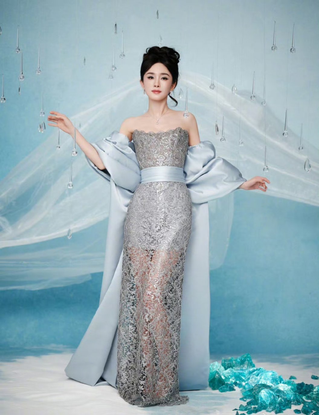 杨幂cos欢天喜地七仙女中蓝儿一角