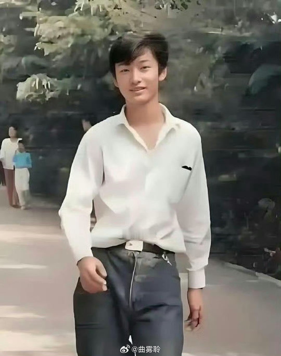 我的天，黄晓明当年在班里简直就是颜值天花板