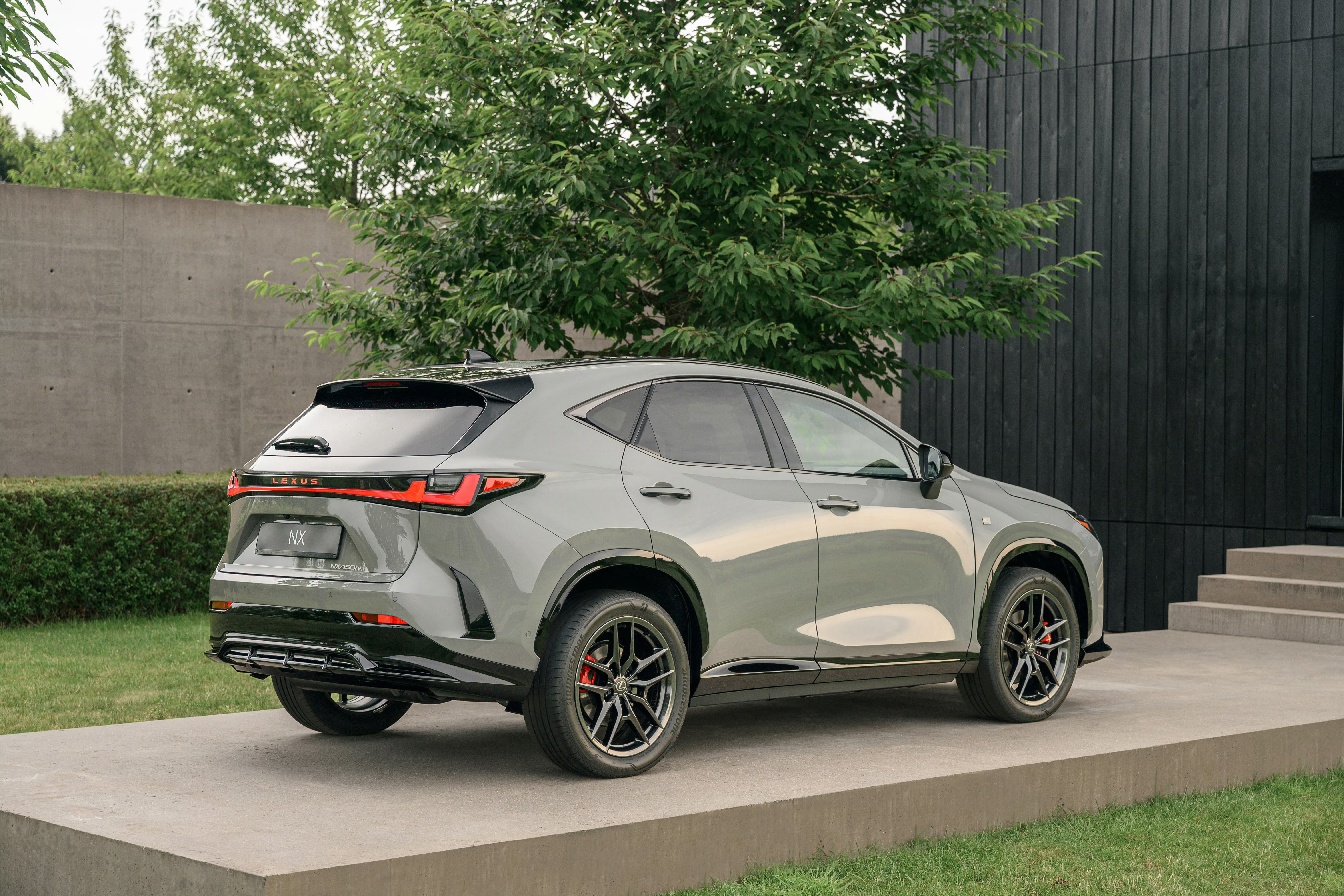 雷克萨斯NX450h+FSPORT[墨镜][墨镜]​​​