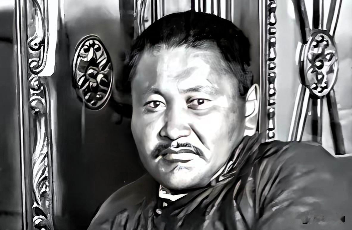 1935年莫斯科酒会上，蒙古总理根登当众掌掴斯大林、踩碎其烟斗，这场醉酒后的激烈