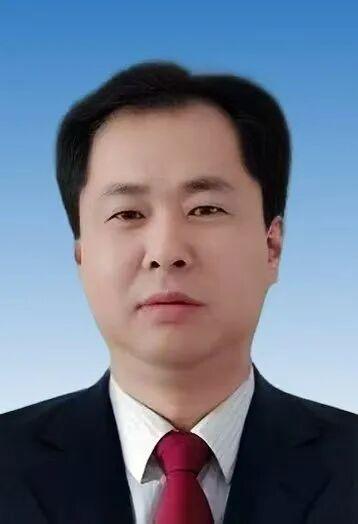 廉冬任呼和浩特市委副书记、市政府党组书记、市长候选人