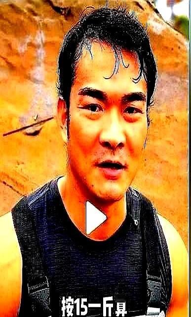李维刚包鱼塘又赚钱了，这次李维刚和小飞哥花8万联手包下一个至少有297条大青鱼的