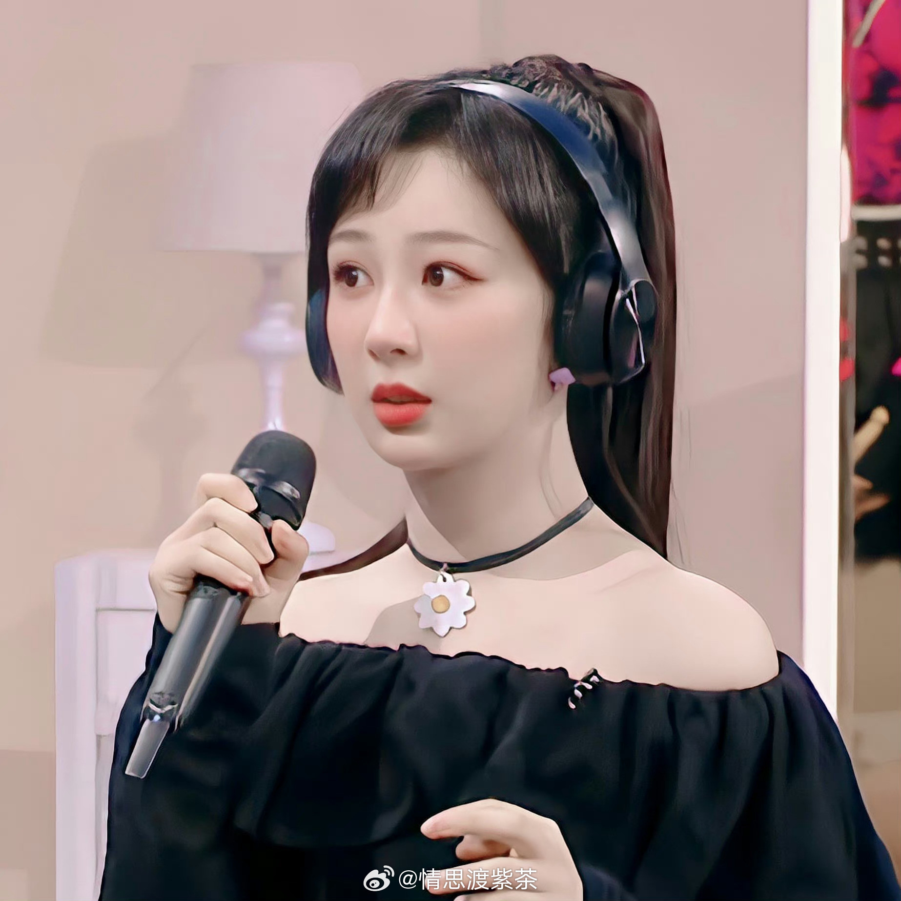 杨紫杨紫董竹君yz杨紫玉兰花开君再来你听风听到了吗它在替我诉说爱意?