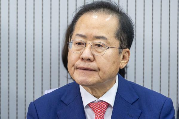 洪准杓怒批韩德洙：五十年官场生涯，若沉迷权欲，只会留下丑陋国民力量党总统候选