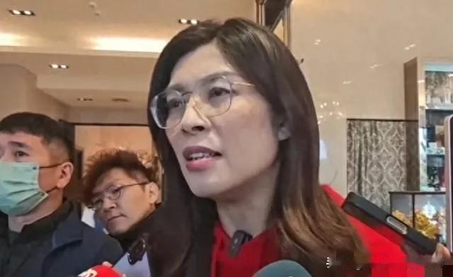 郑丽文不去锦上添花，而去雪中送炭，这样做真的该赞！别人春节都在发春联、抢镜