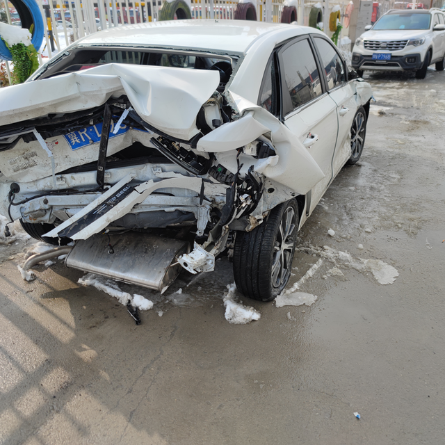 车祸高速高速装成这样可以定全损不