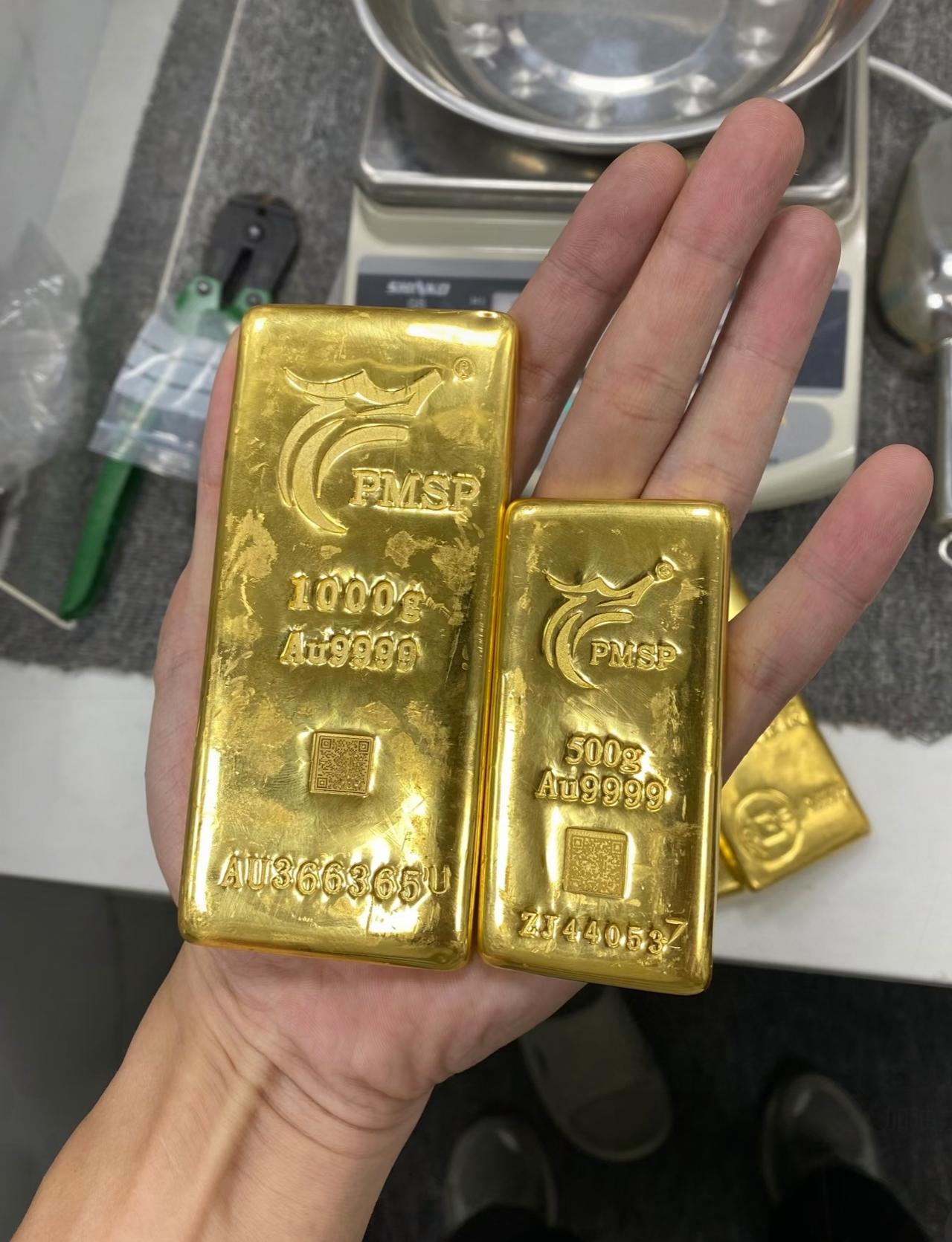 黄金市场变天了不可怕,可怕的是那些手里大量持有黄金的,突然在这时候都卖了,然后