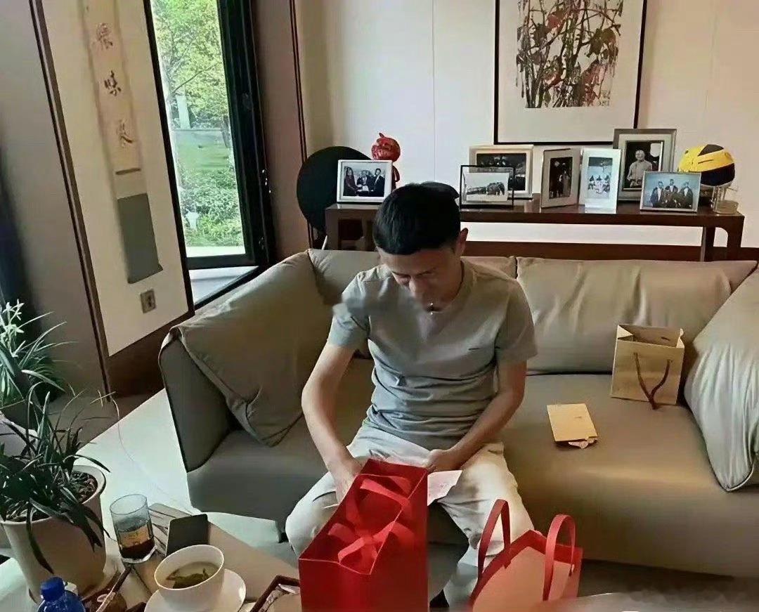 马云家也不奢华啊看起来跟普通人家一样