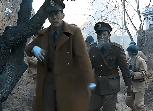 你惹了我！我拿表情包砸你哦