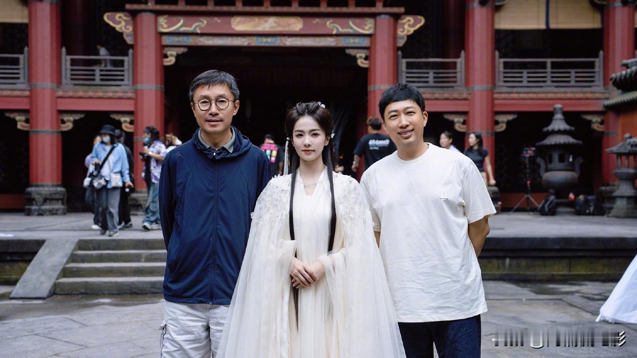 于正回应白鹿近期争议，态度敷衍又强势，反倒火上浇油。他称无需纠缠，可早前许凯被质