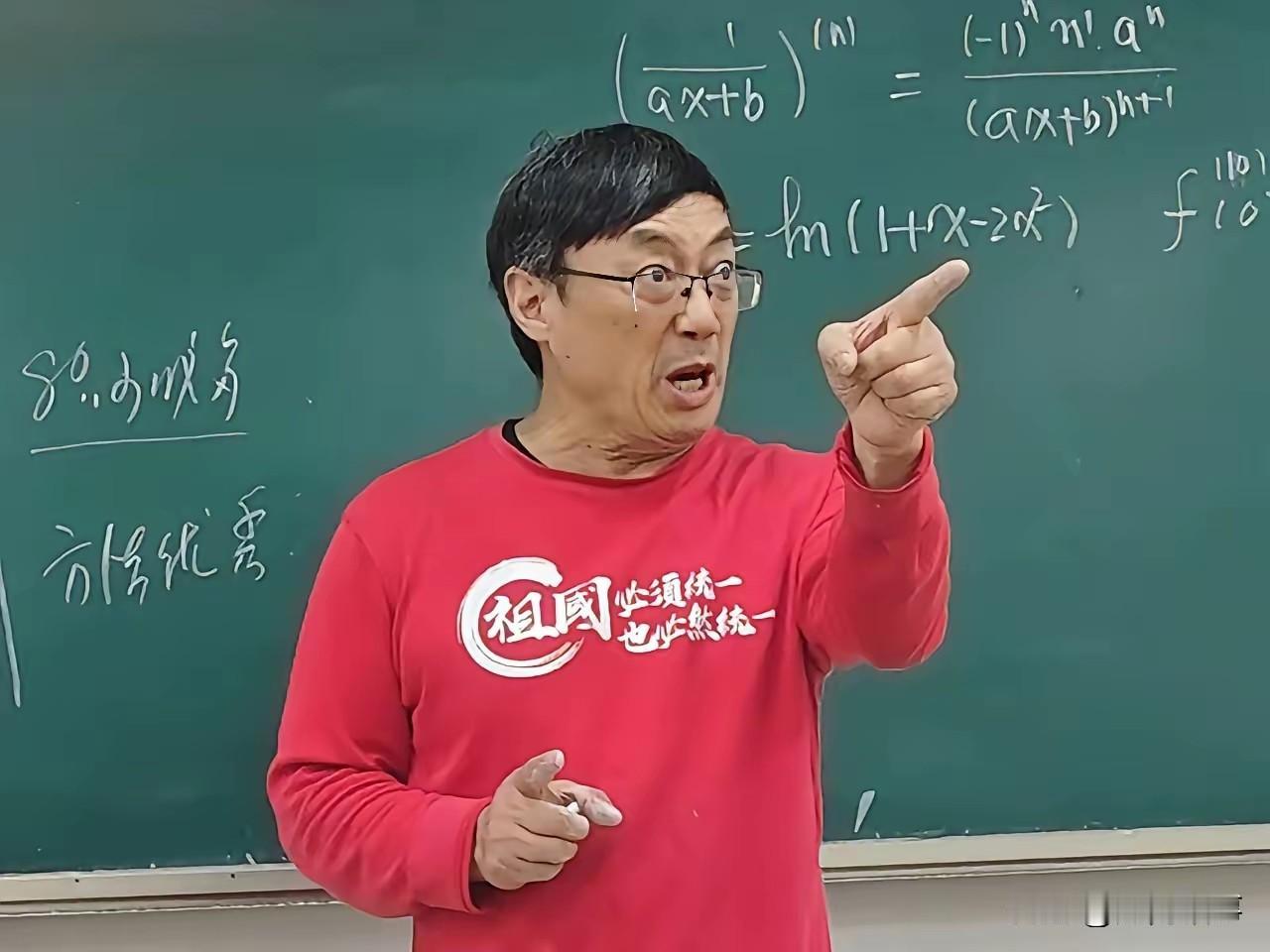 胡锡进虽然有些滑头，但是他不害穷人，不随意对教育发表言论，我们现在的基础教