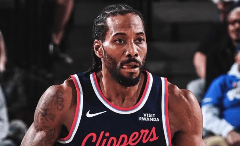 伦纳德近12场比赛：🔹场均32.7分——同期联盟第一🔹场均2.5次抢断—