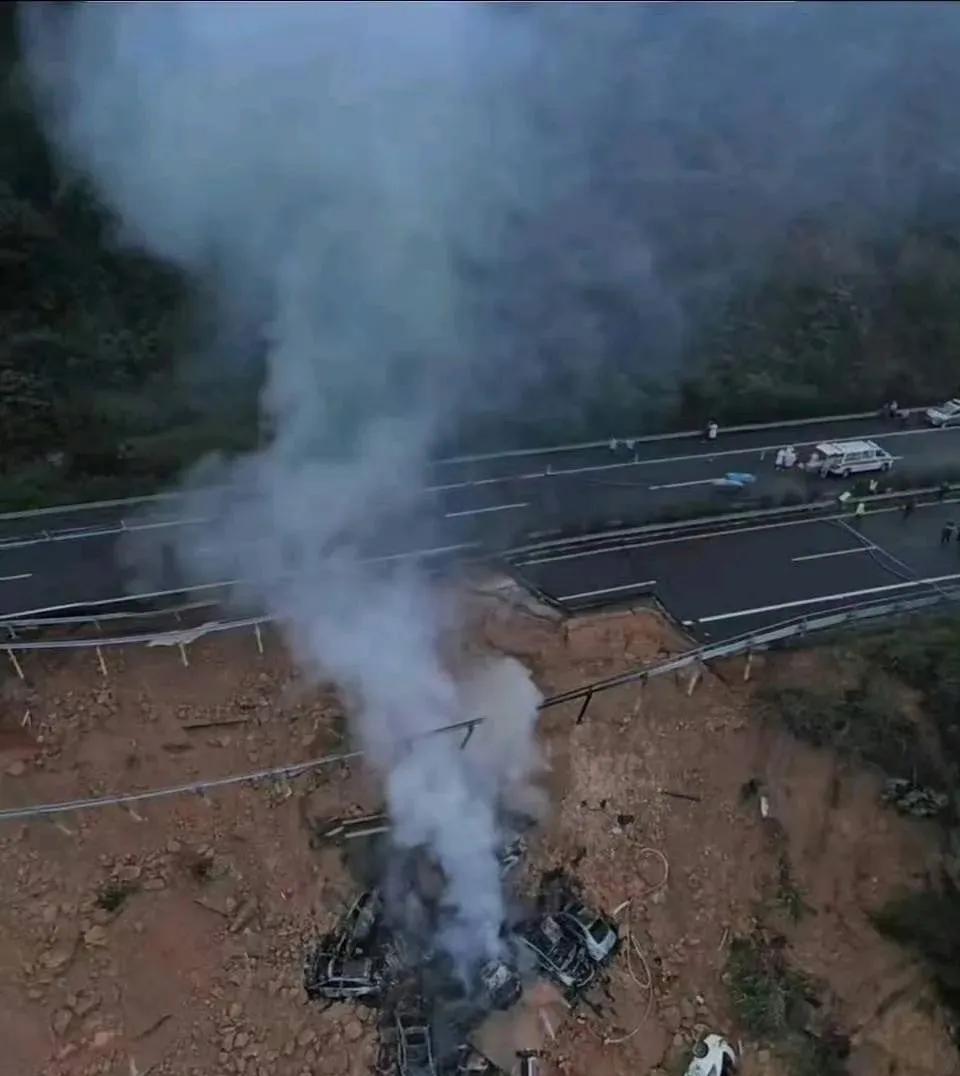 52死30伤! 梅大高速项目经理等32人被处理!