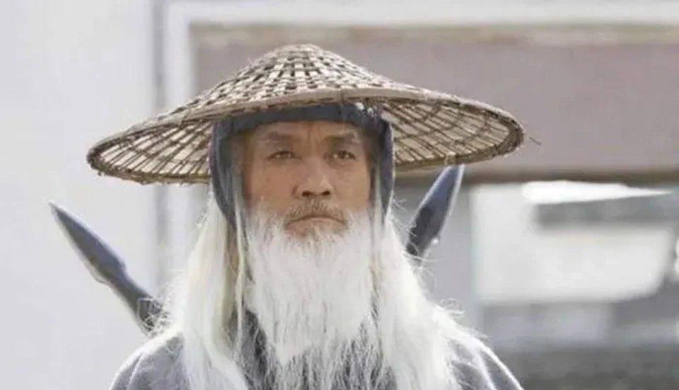 张三丰：在武侠世界里，张三丰是武艺超凡的宗师，而在真实历史中，他更是一位充满神秘