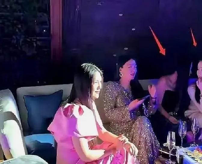 李湘砸钱把王诗龄送进博耐顿，一年学费四十多万，听着吓人，其实买的是一张“入场券”