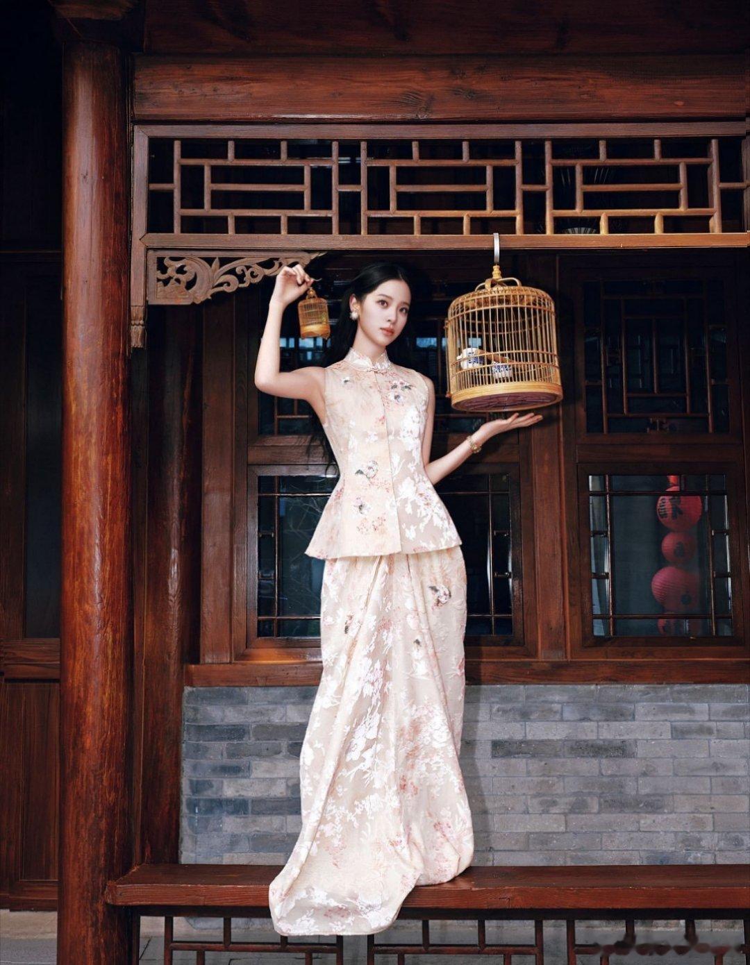 女明星春晚造型出图，大家都好美啊～你最喜欢谁的造型？马思纯、欧阳娜娜、谭松韵白鹿