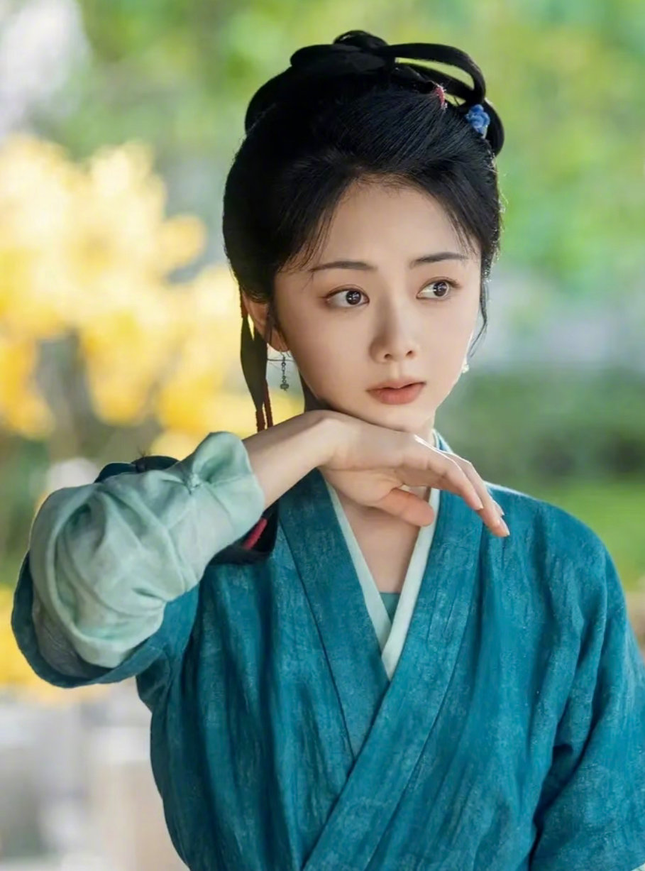 谭松韵不是昙花一现谭松韵与各类型的热门男演员都有过合作不是一时热度！谭松韵和不同