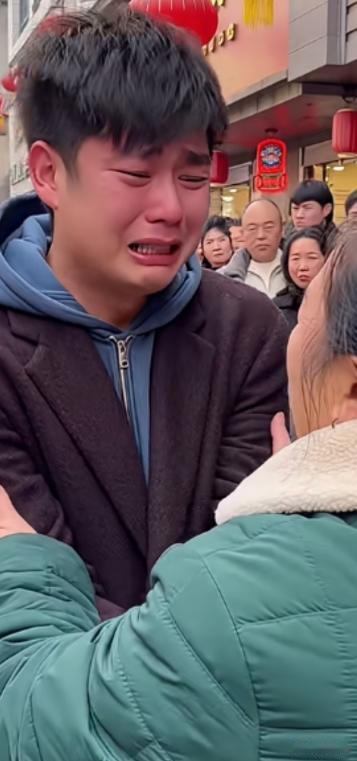 伤心欲绝，妈妈逼儿子相亲，遭到儿子拒绝，几句话让母亲哑口无言！儿子哭着说：别在逼