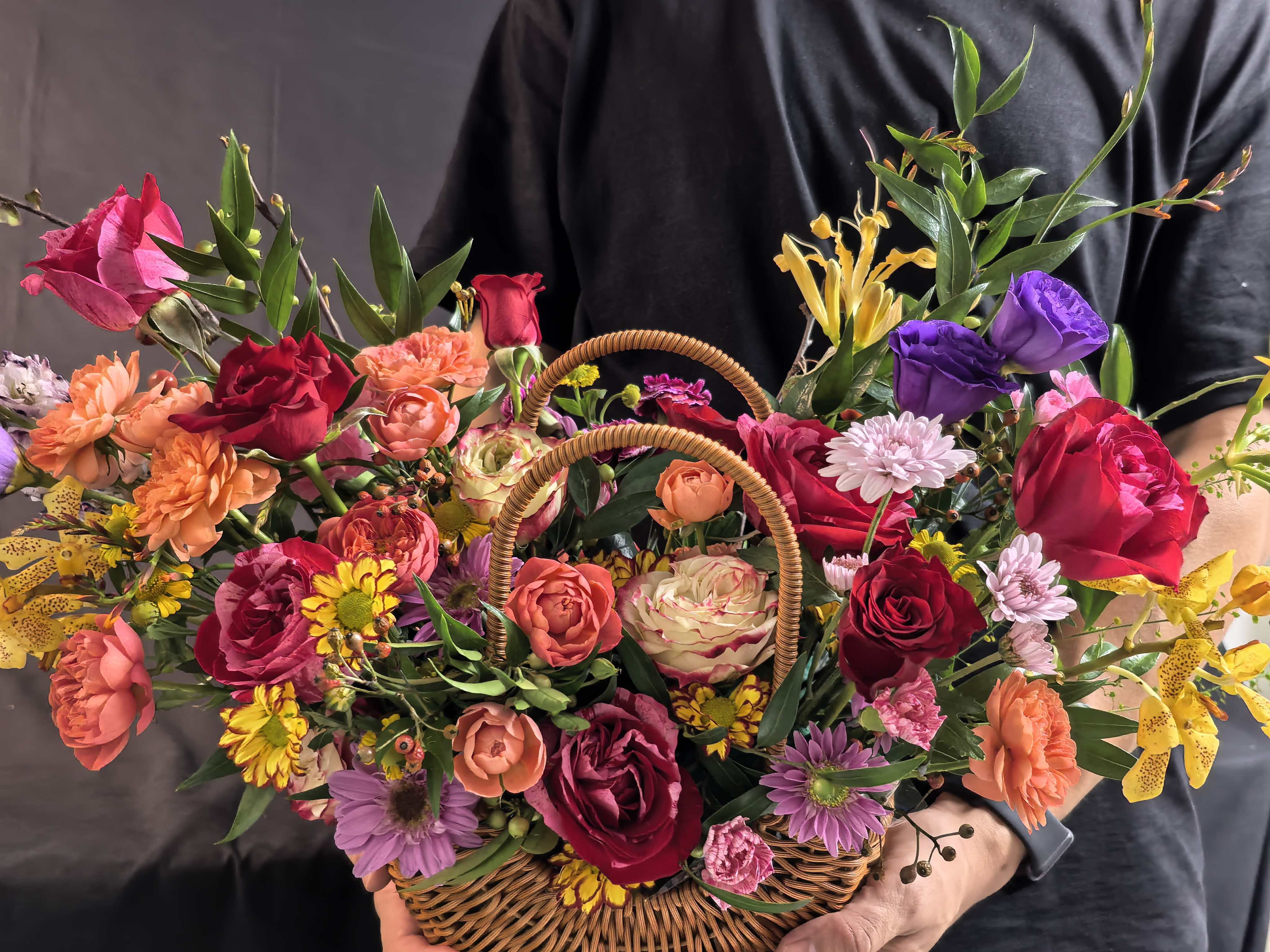 见过太多情侣从如胶似漆到互相撕咬，分手时男生骂“她永远在无理取闹”，女...