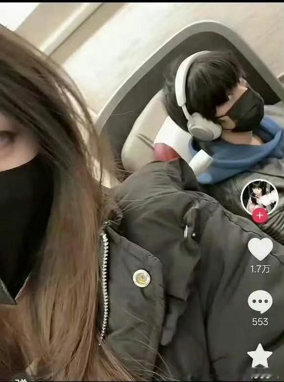 双脱好甜好甜永不双脱露脐舅舅
