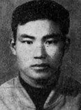 [点赞]1982年韩国一村庄警察禹范坤正在家中熟睡，结果新婚妻子看到他身上有苍