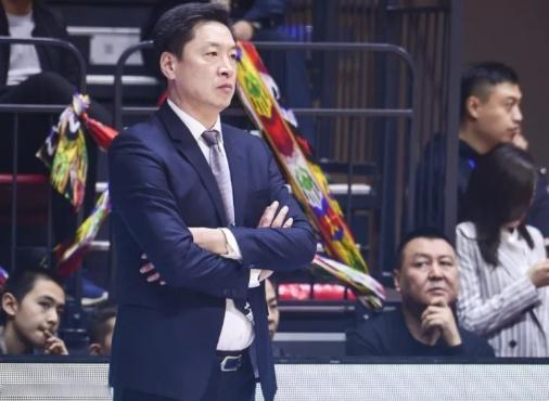 杜指导升职，成为广东篮协书记，却给朱芳雨一道难题，未来两年需要解决大家都知道，