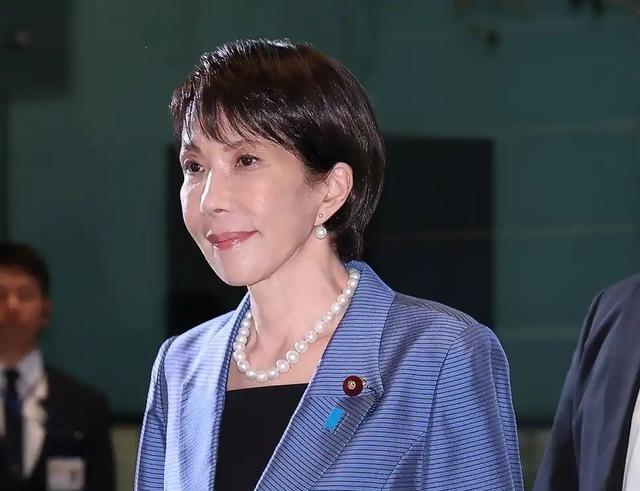 一位新加坡网友表示，日本之所以敢屡屡挑衅中国，丝毫不惧怕中国，并非仅仅是美国的挑