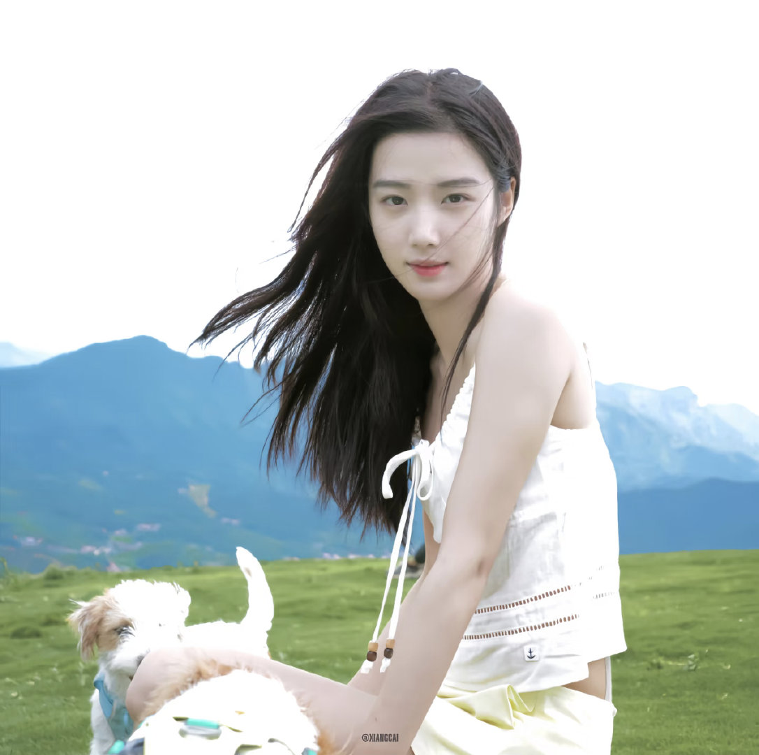 𝐒𝐡𝐚𝐫𝐞｜卢昱晓头像氛围感甜系美女女生头像明星头像古早女头ins风头像​​​