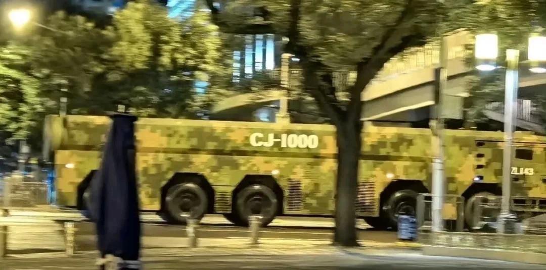 世界第一款，长剑-1000服役了，美国可以开始你的表演了！但是，那我这长剑-1