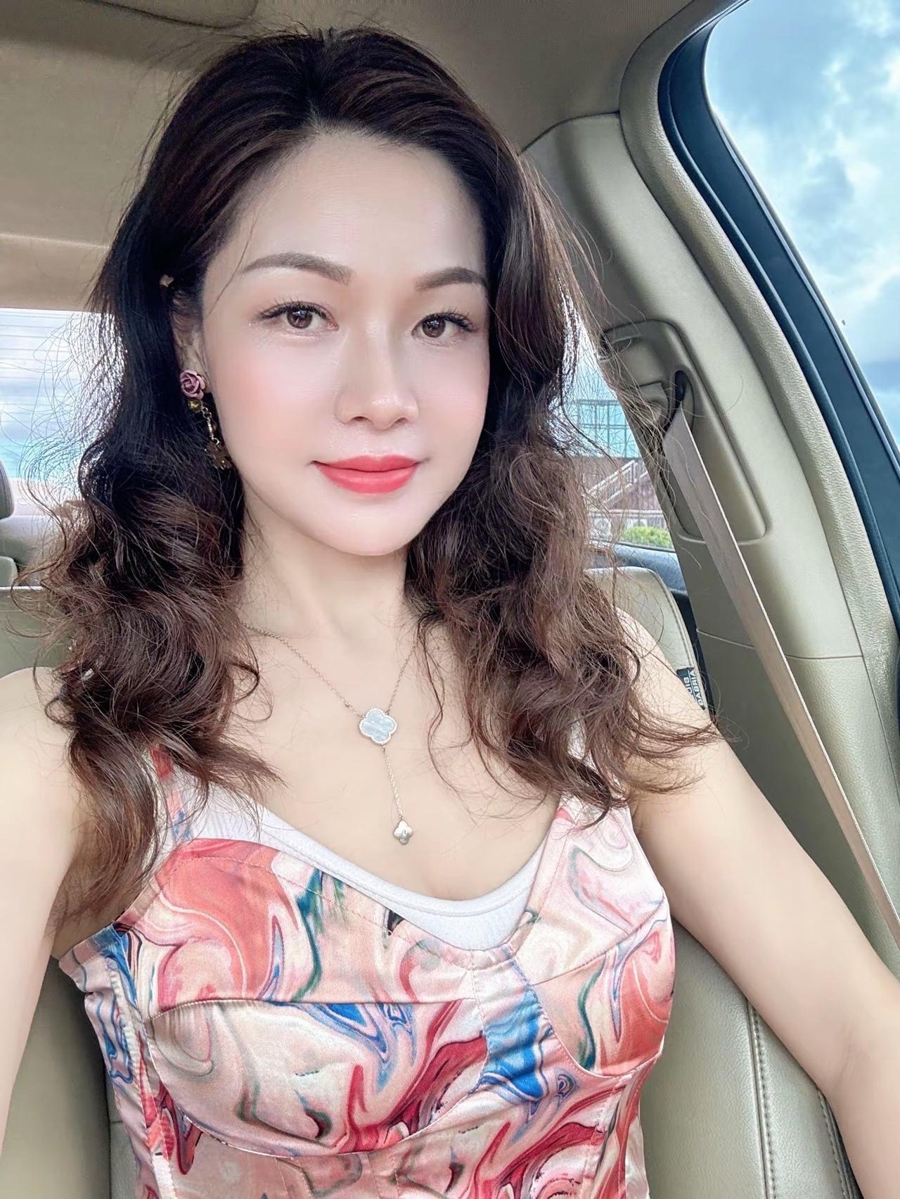 人生最美的风景，在心境女人的自信穿搭