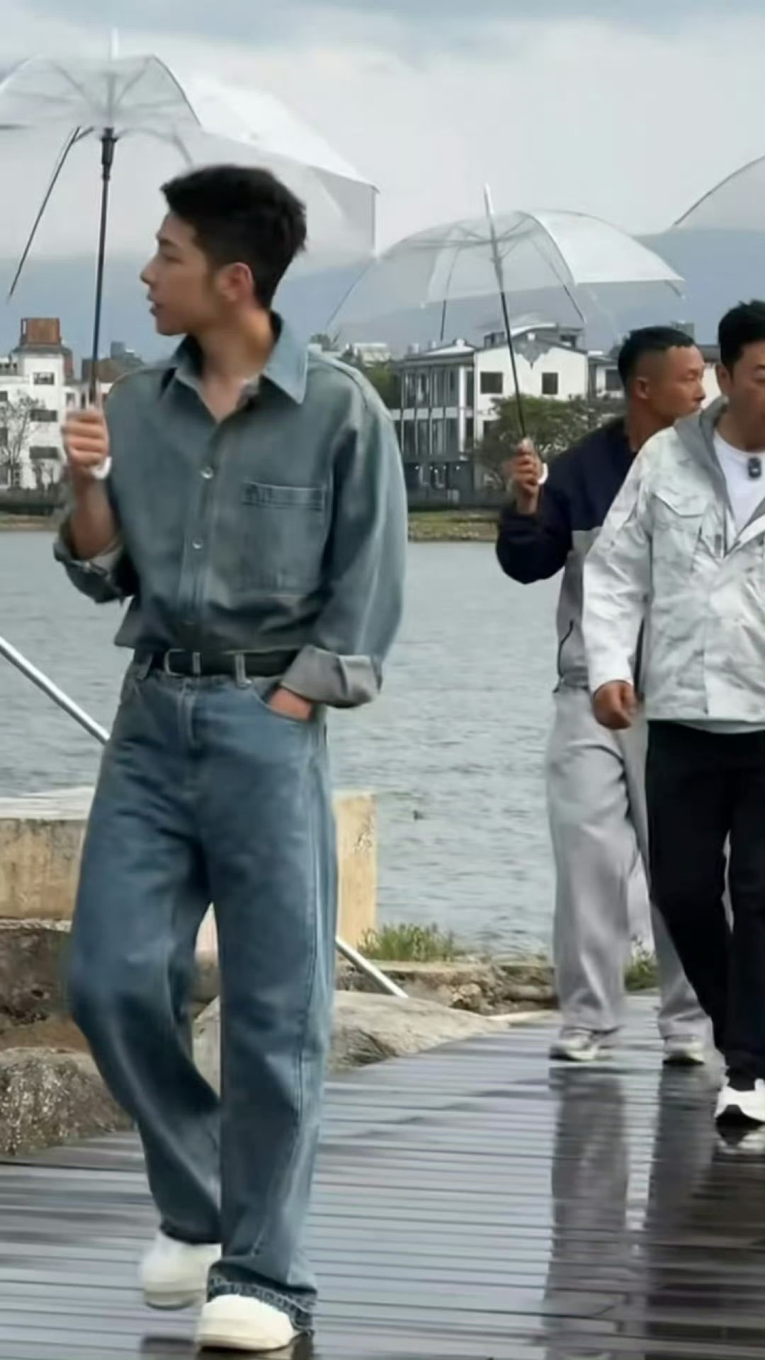 石头现在看着还行哎