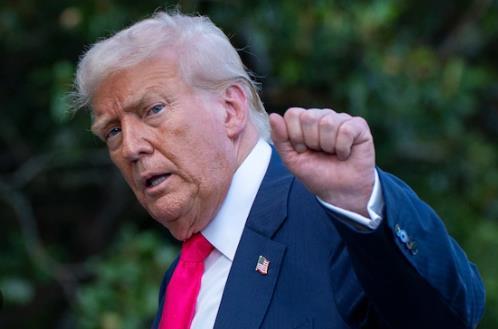 美国对中国出手，打出四记重拳，前所未有挑衅中国。 要说美国这次借着2026年