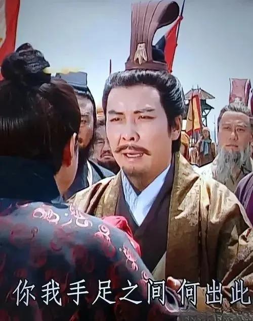 看了《三国演义》，有这么几个不得不说的肺腑之言：1.没事不要乱摔杯子！要考