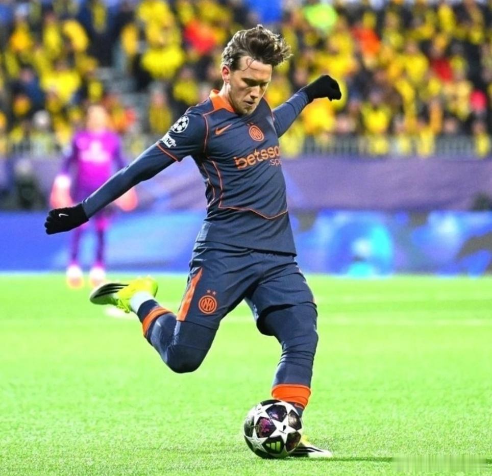 泽林斯基和弗拉泰西昨天都参加了合练，可以出战本轮的比赛。国际米兰意甲冬奥会利好