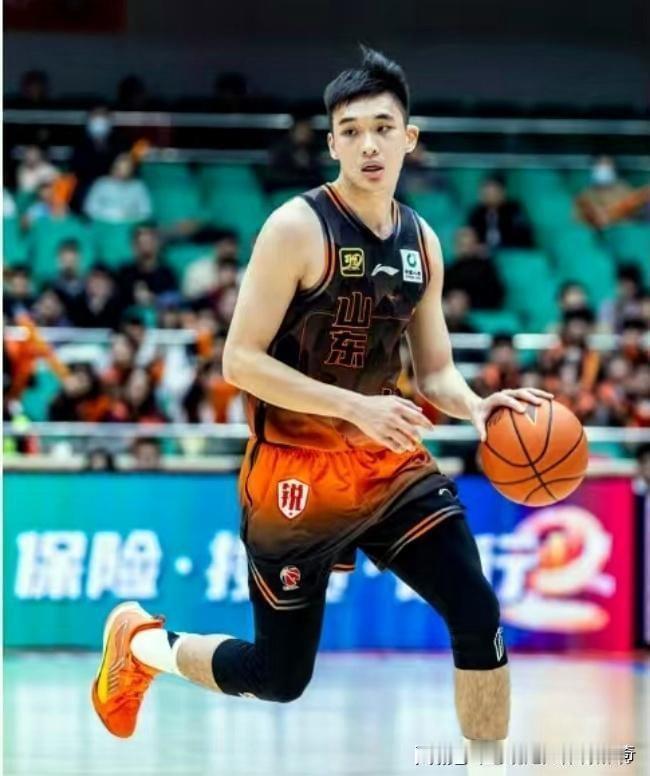 山东高速男篮得到王岚嵚并且提拔了于正鑫，姚柯宇之后，加上顶薪球员高诗岩，状元谢智