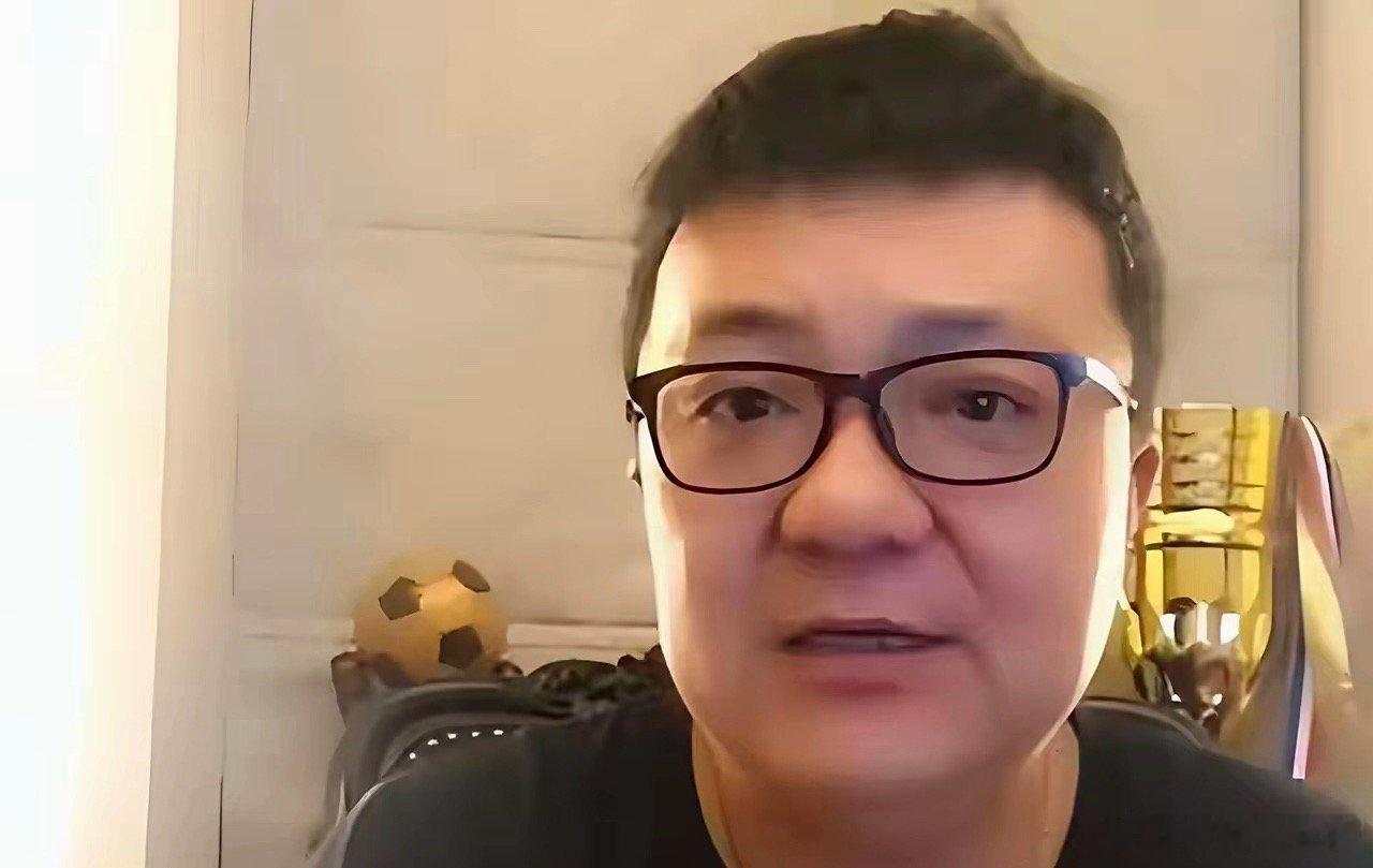 6月10日晚，董路在直播中撕破脸：“中国足协没害我，真正打压我的是北京足协，视我
