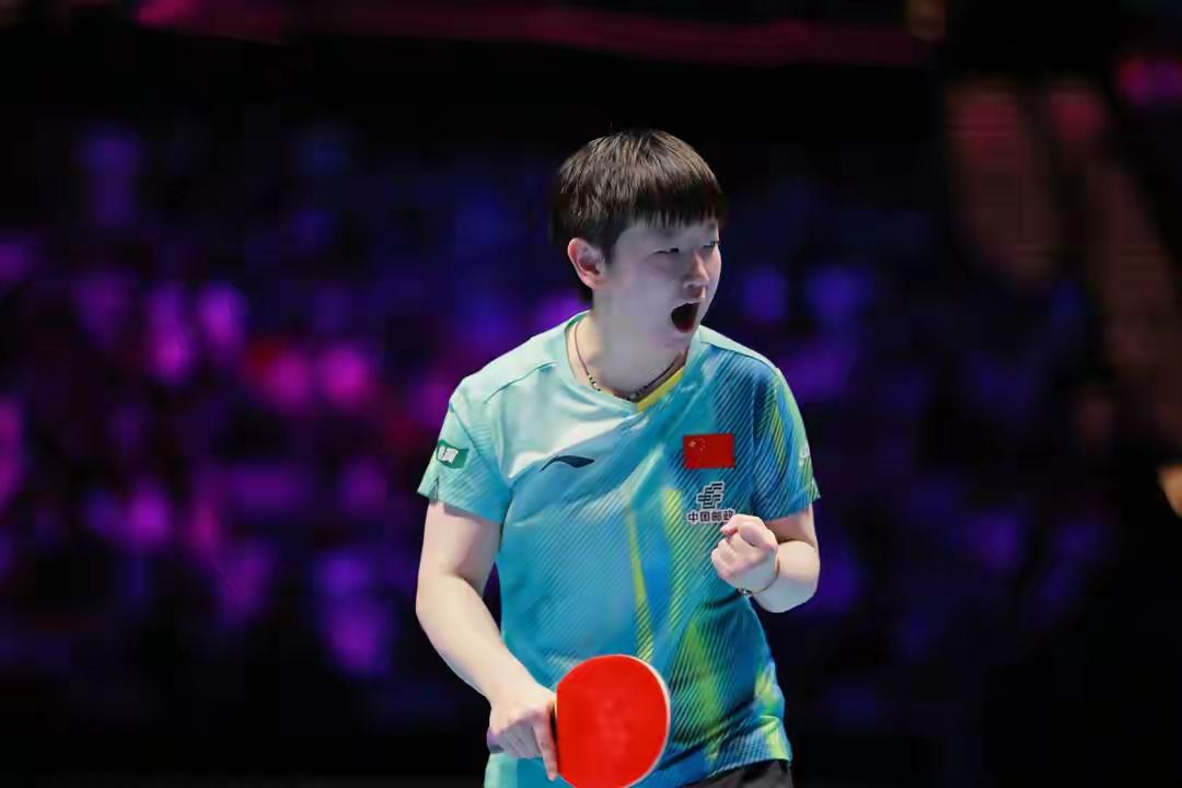 孙颖莎回应决胜局惊天逆转绝境翻盘，永不言弃！孙颖莎在赛点落后的绝境中力挽狂澜，用