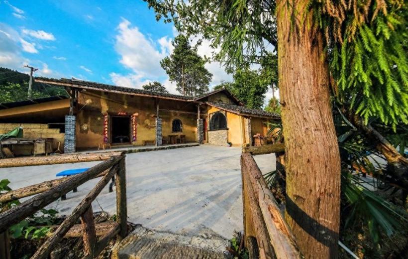 荆州骄傲！农家小院获国家级荣誉，刘兴林家庭凭实力出圈很多人觉得农家小院就是杂乱