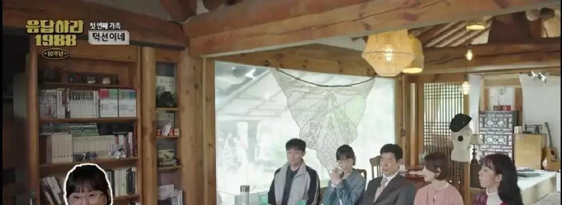 韩国演员2年不转型就失业！李惠利不演傻白甜了。她手里攥着三部悬疑片，眼神都变