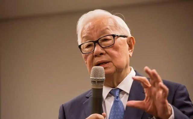 5纳米芯片需要大陆许可！台积电这下傻眼了：关键材料被卡脖子2025年10月9