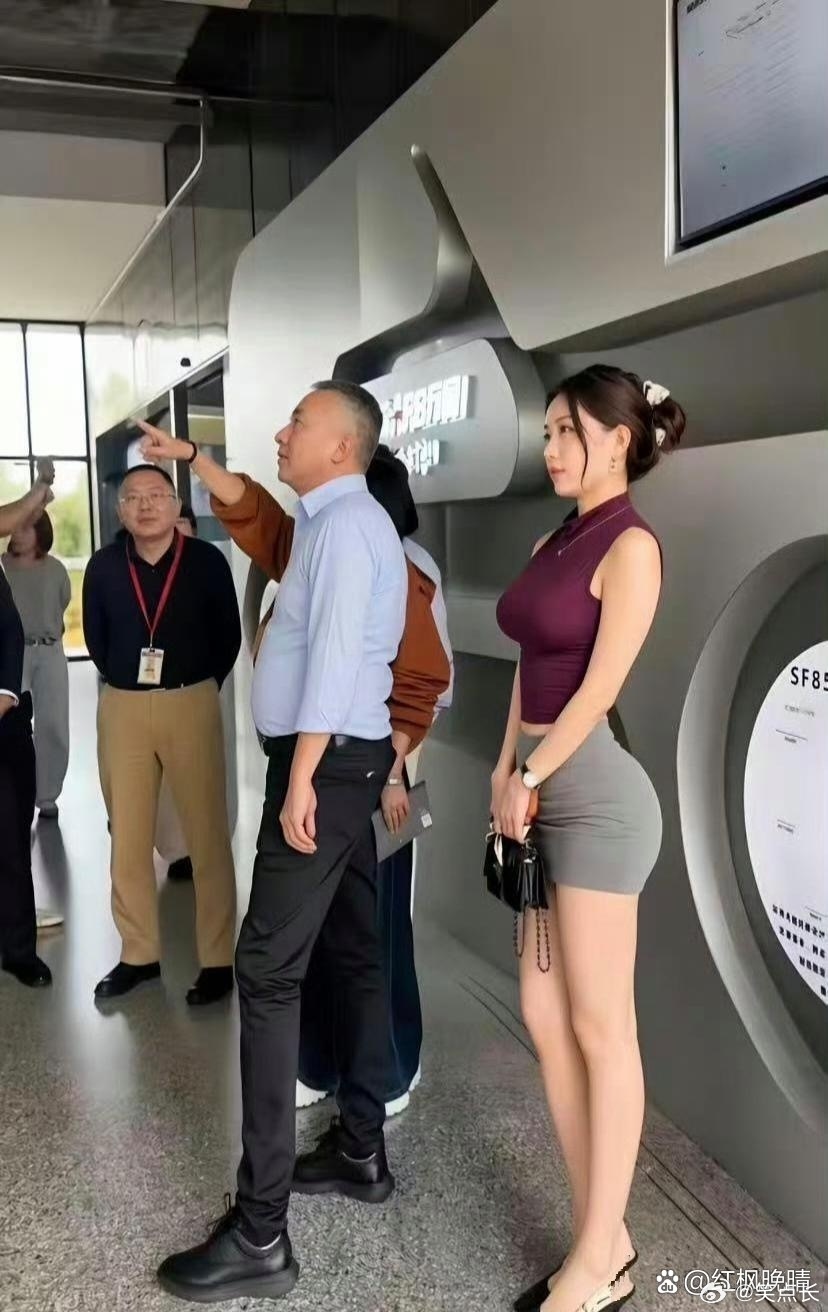 为什么大老板的秘书都这么漂亮？​​​