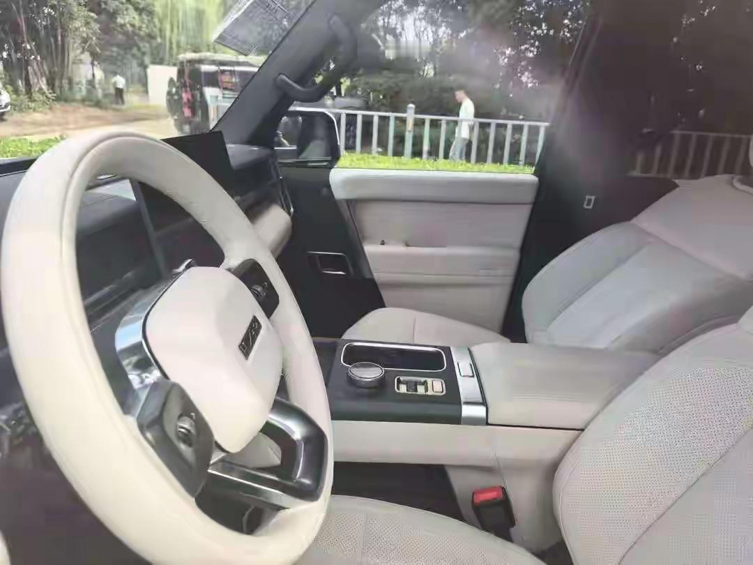iCARV27是奇瑞旗下子品牌iCar推出的一款中大型硬派风格SUV,于202