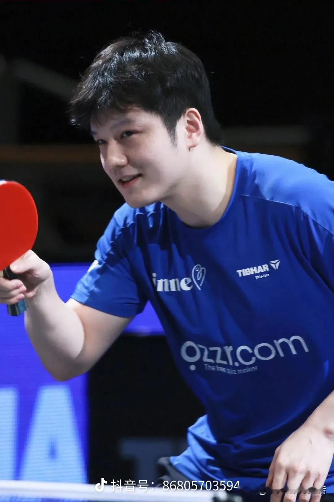 一直都有人骂刘国梁不注重乒超联赛。王励勤上来让乒超有了生机。但是樊振东在明明和乒